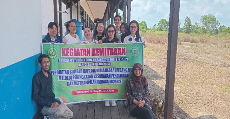 Pengabdian Masyarakat Prodi Pendidikan Bahasa Inggris – FKIP UPR di Tumbang Nusa: Penguatan Sumber Daya Manusia Melalui Kesadaran Pendidikan dan Keterampilan Bahasa Inggris